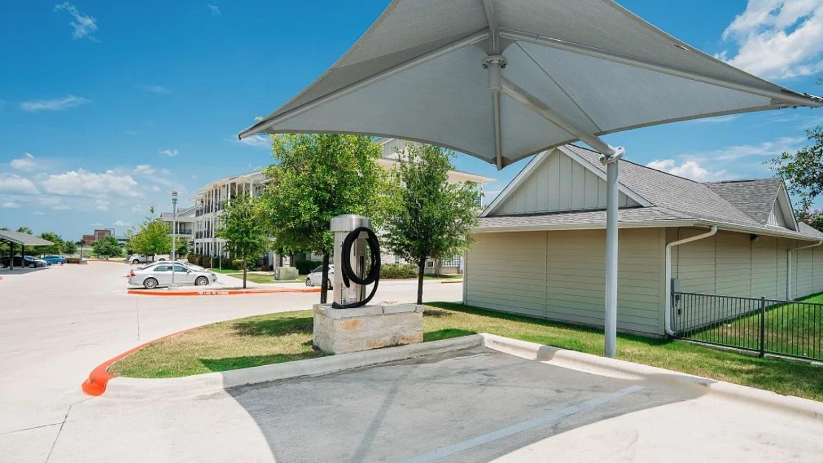 Landing At The Green At Plum Creek - 2 Bedrooms In Kyle Exterior photo