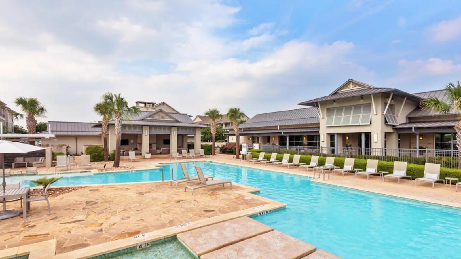 Landing At The Green At Plum Creek - 2 Bedrooms In Kyle Exterior photo